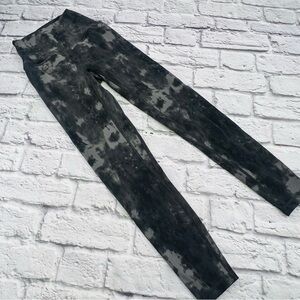 ZYIA Active Size 0 Gray Ribbed Leggings Yoga Athleisure Active